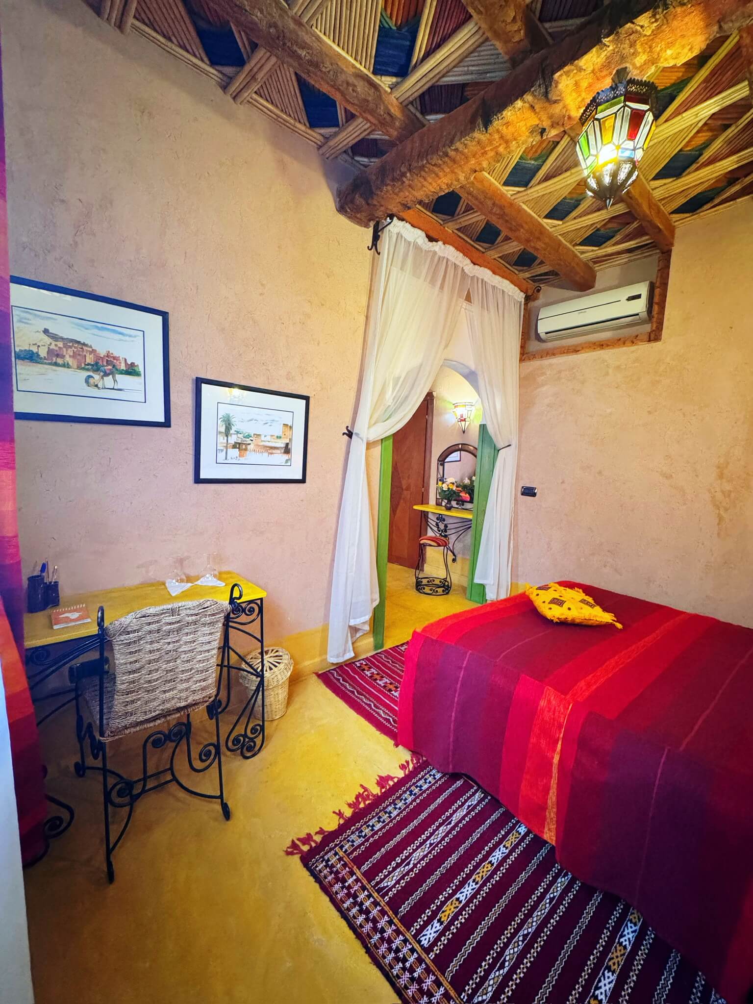 Intérieur chambre Tabounte - Riad Dar Amoudou, Ouarzazate
